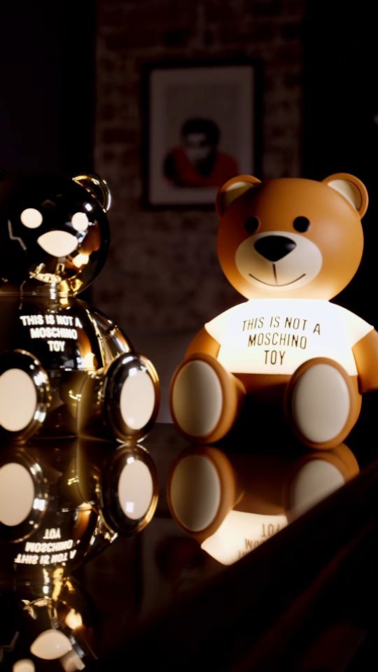 Repost: @stephen.neall.shop / @stephen.neall.interiors
🎁 Searching for the perfect Christmas gift?🎄 The Moschino x Kartell Toy Lamp with its playful teddy bear design, and available in Gold and Multicolor, is the ultimate present this Christmas. We have limited stock, so grab yours before they're gone 🎅
Tap the link in our bio for more info.
#PrinceAlbertRow #MoschinoKartellToyLamp #Kartell #Moschino #GiftIdeas #ChristmasGift #LimitedStock #StephenNeallInteriors #Harrogate #ChristmasTime