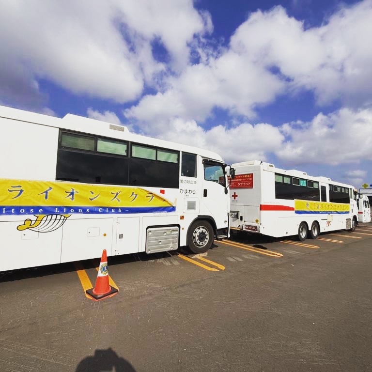 10/4(土)献血事業&ゴミ拾いウォーキング
10/4に実施した献血事業では多くの方々にご参加、ご協力いただき誠にありがとうございます。
皆様の善意が、病気やケガで輸血を必要としている方々の尊い命の支える力になります。
ご協力くださった皆様に心より感謝申し上げます。
今後ともよろしくお願いいたします。
#千歳ライオンズクラブ
#献血事業
#ゴミ拾いウォーキング