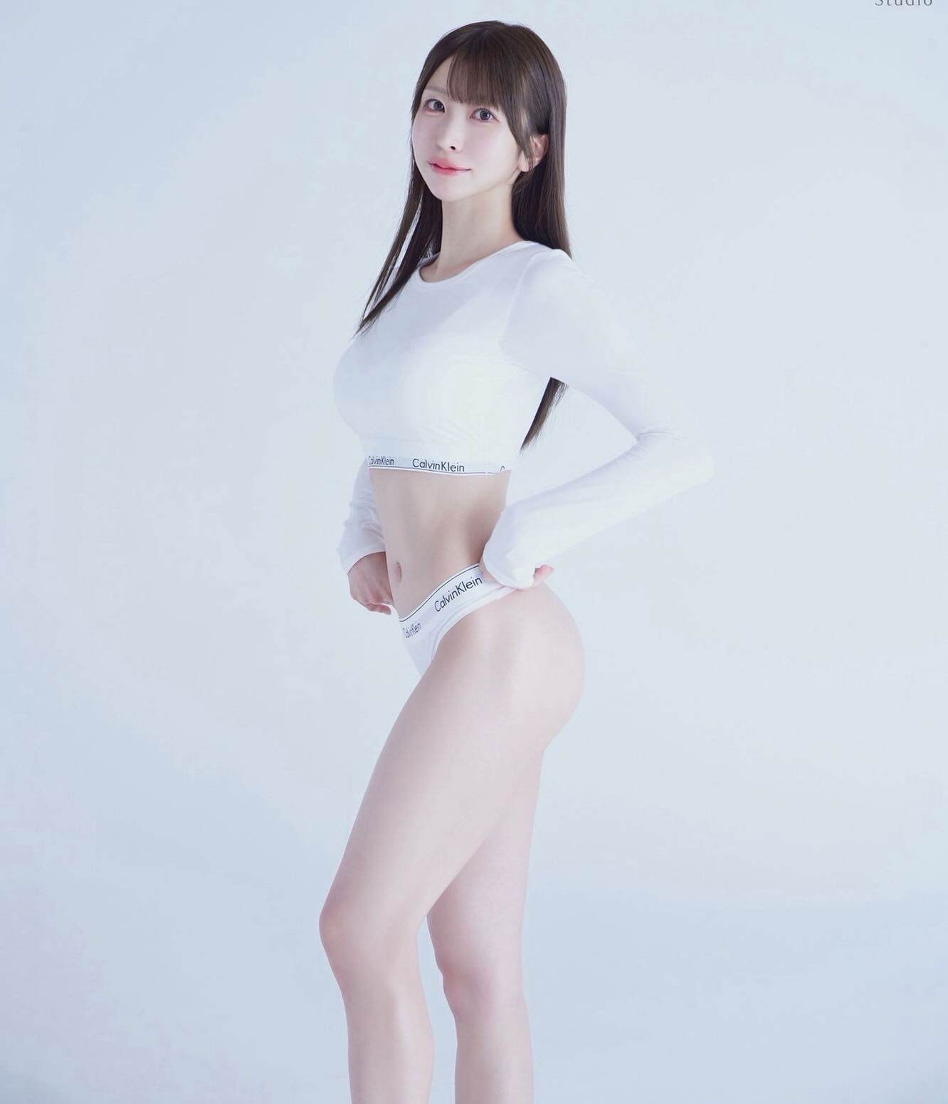 personal trainer CHIHIROdragongym_chihiro 体験パーソナル70min¥11,000レンタルウェア無料レンタルシューズ無料手ぶらで通えちゃいます😻PRIVATE ROOM 完備シャワーやロッカー完備質問やご予約に関しましてはDMにて承ってます#新宿 #六本木#パーソナルジム #ドラゴンジム #パーソナルトレーナー #パーソナルトレーナー募集中 #ボディメイク #ダイエット #筋トレ #筋トレ女子 #ストレッチ