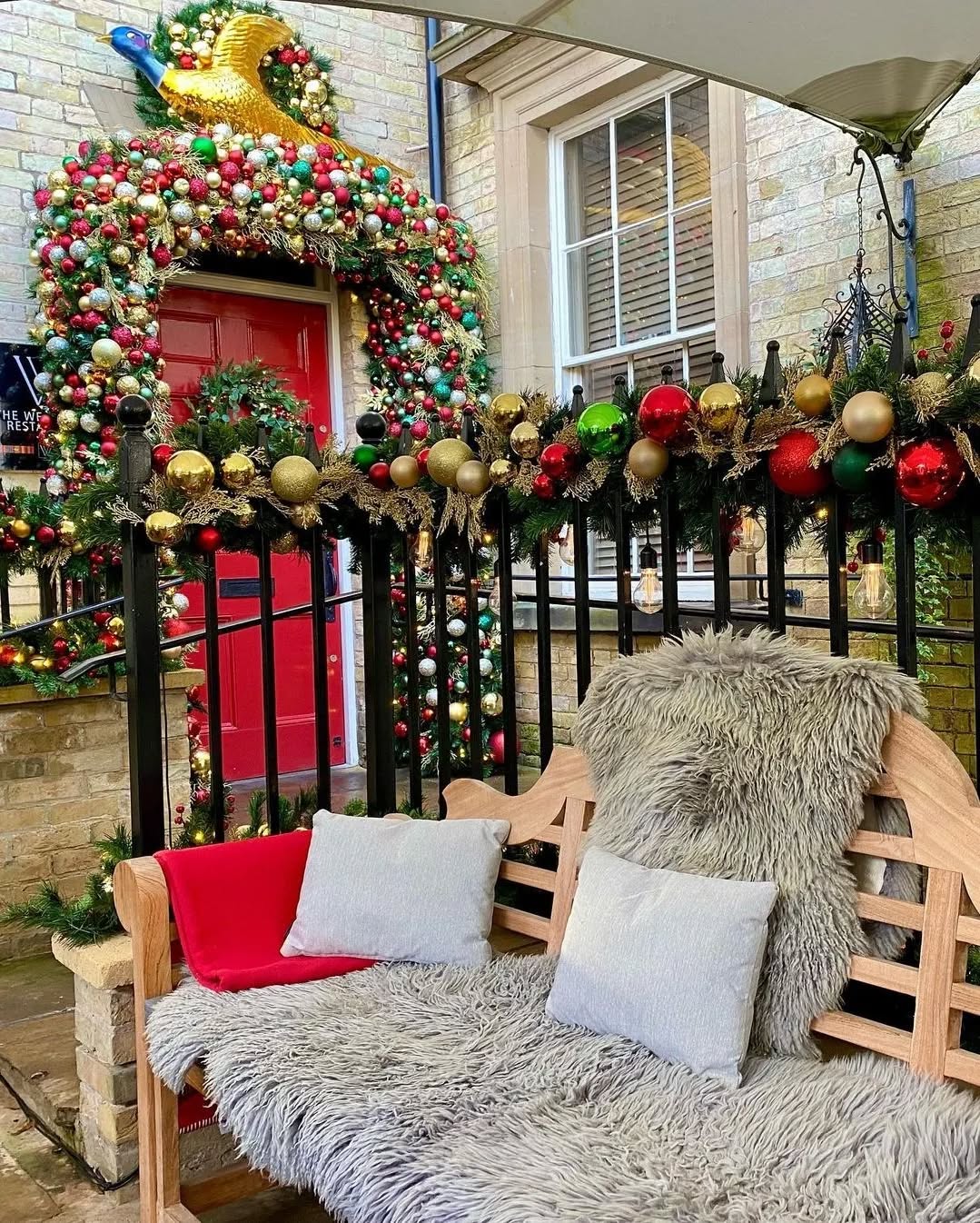 Repost: @helenjamesflowers
An abundance of baubles aborning the Westwood Restaurant, Beverley ✨🎄✨
Getting into the festive spirit with red, gold, green. A beautiful arch and seasonal garlands surrounding their cosy courtyard. Created by the Helen James Flowers team ✨🎄✨
Who’s ready for Christmas!?
@the_westwood_restaurant
#helenjamesflowers #helenjames #florist #christmasdecor #christmasdecorations #christmasinstallation #christmasinspiration #beverley #yorkshire #harrogate #PrinceAlbertRow